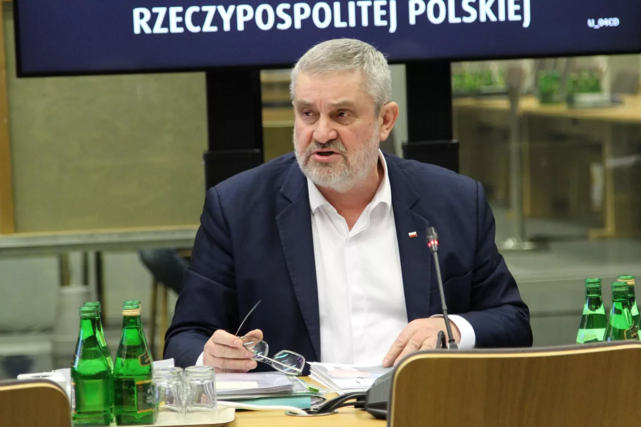 Były minister rolnictwa na ławie oskarżonych? W tle Bielmlek i Eskimos